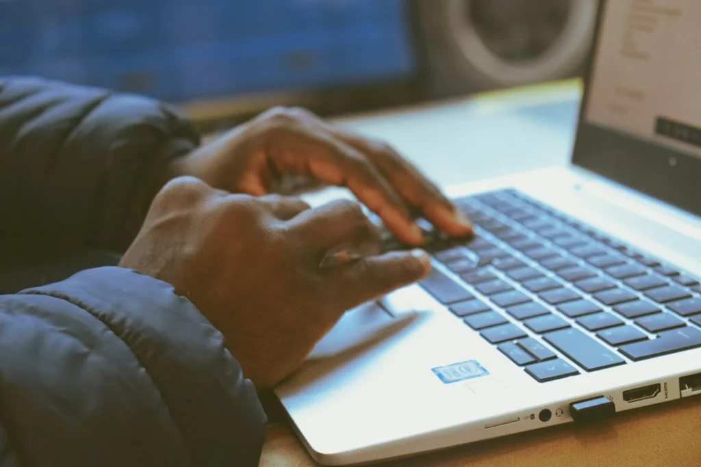 Mac Safari’deki Güvenlik Açığı İki Yıldır Düzeltilmiyor: Uzmanlar Endişeli